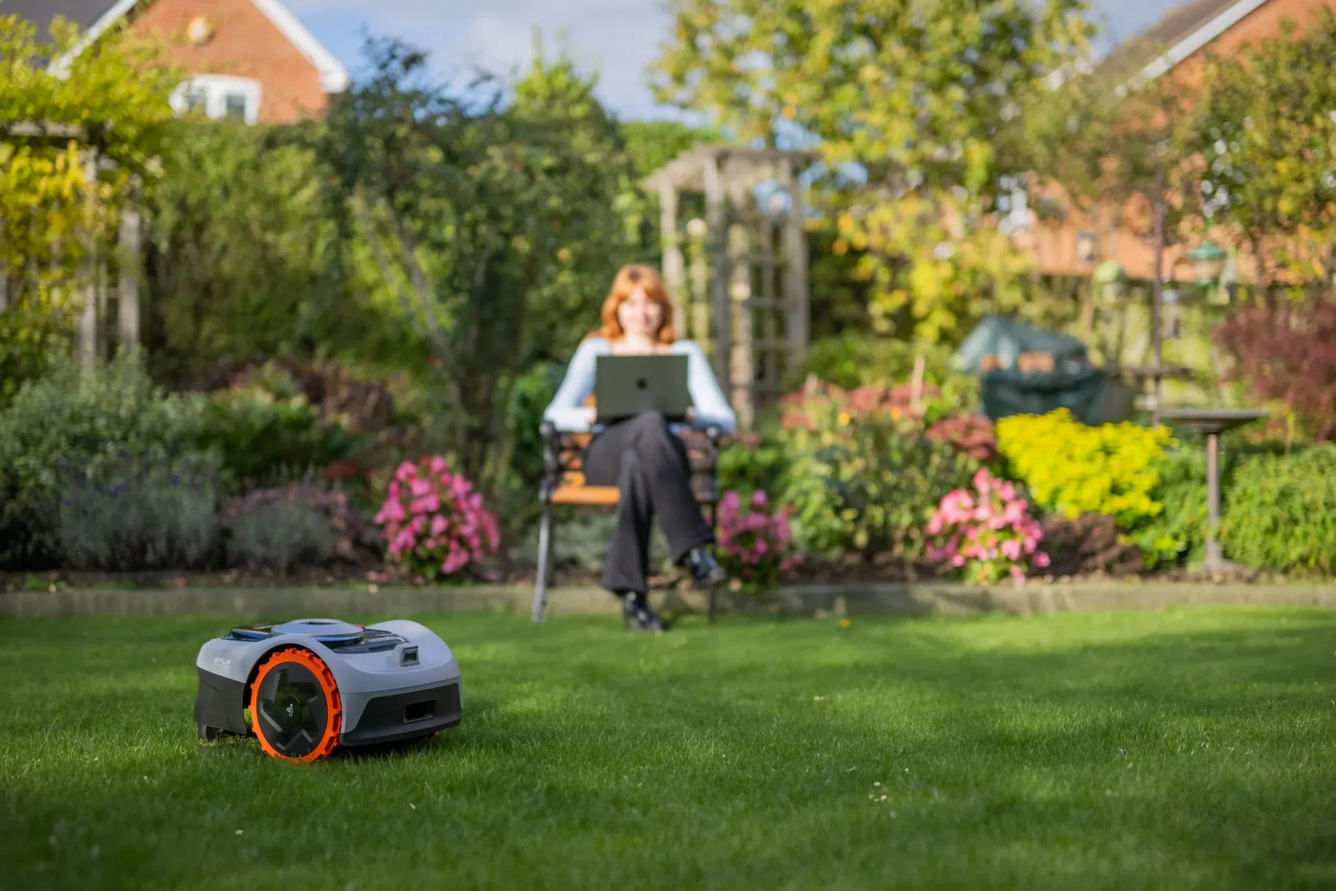 Robot Cortacésped sin cables perimetrales Segway Navimow Serie i 105E – (500 m² + Garaje GRATIS)